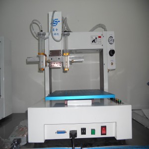 雙頭自動(dòng)點(diǎn)膠機(jī) 1